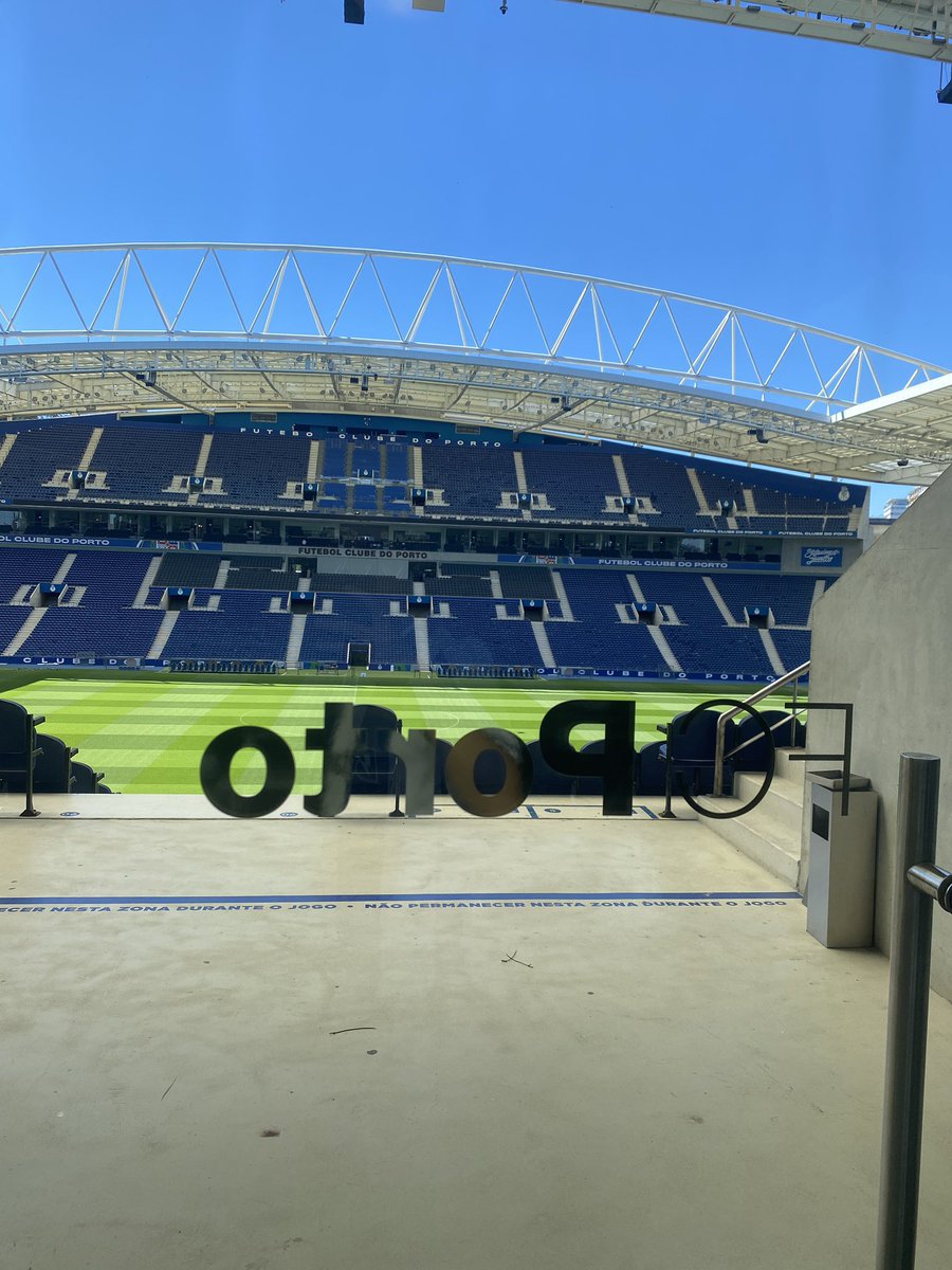 Silêncio Azul. tweet media