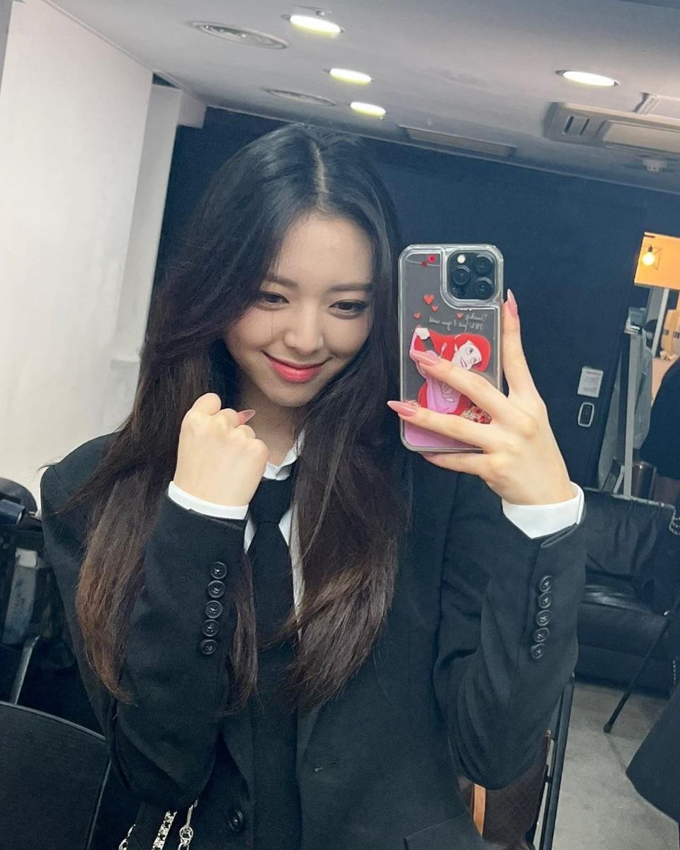 itzy archive tweet media