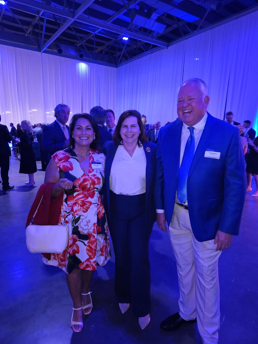 Joy Eakins for Governor tweet media