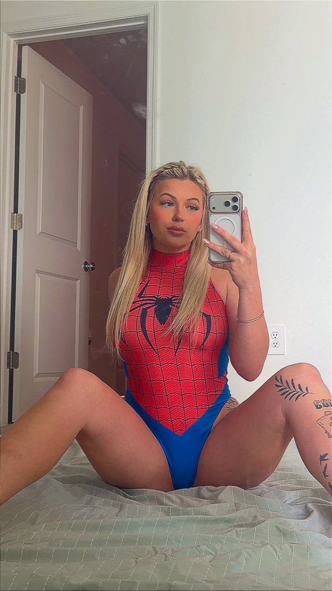 lexi 🍒 tweet media