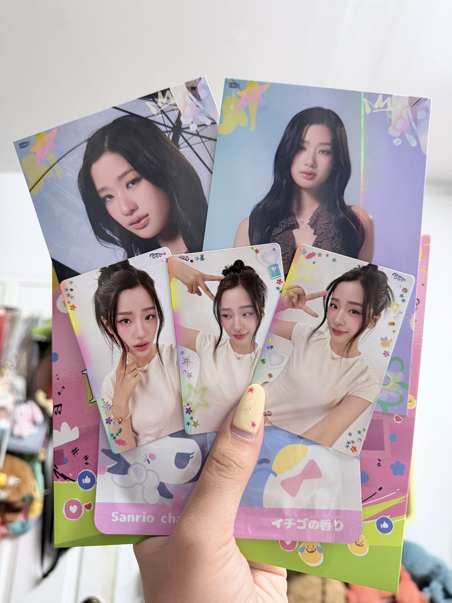 ในที่สุดยัยคนสวยก็มีการ์ดกับโปสสวยๆ ของตัวเองซ้ากที รอมานานมากก น่ารักทุกใบเลยคับบ น้องตูตี้

#tontawan #intuyou