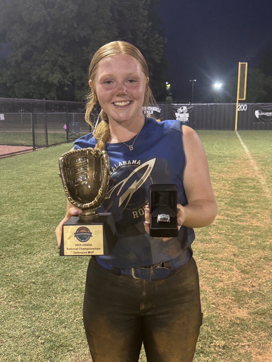 Finalist and Golden Glove MVP at USSSA Southeast Nationals!!🏆🏆

#goldenglove #MVP