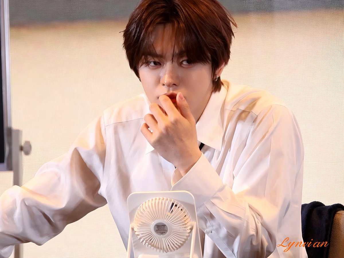 lEyvianO tweet media