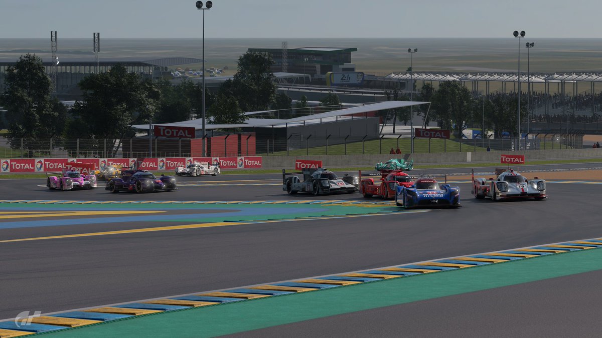 Amber Hawkins tweet media