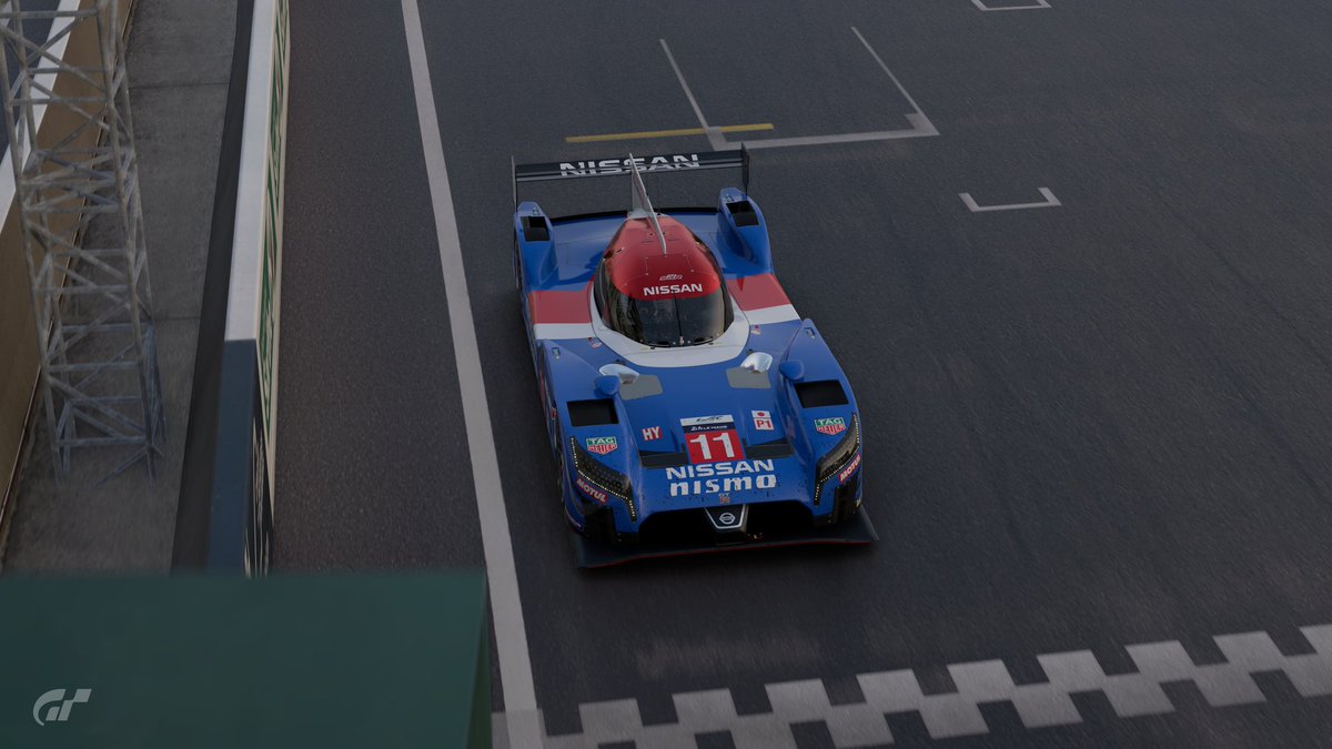 Amber Hawkins tweet media