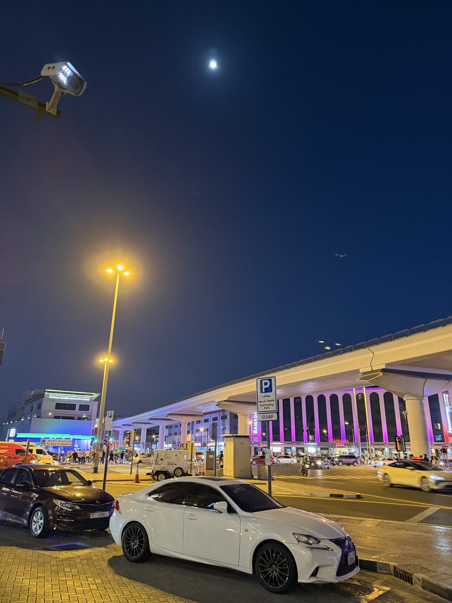 dark_dxb tweet media