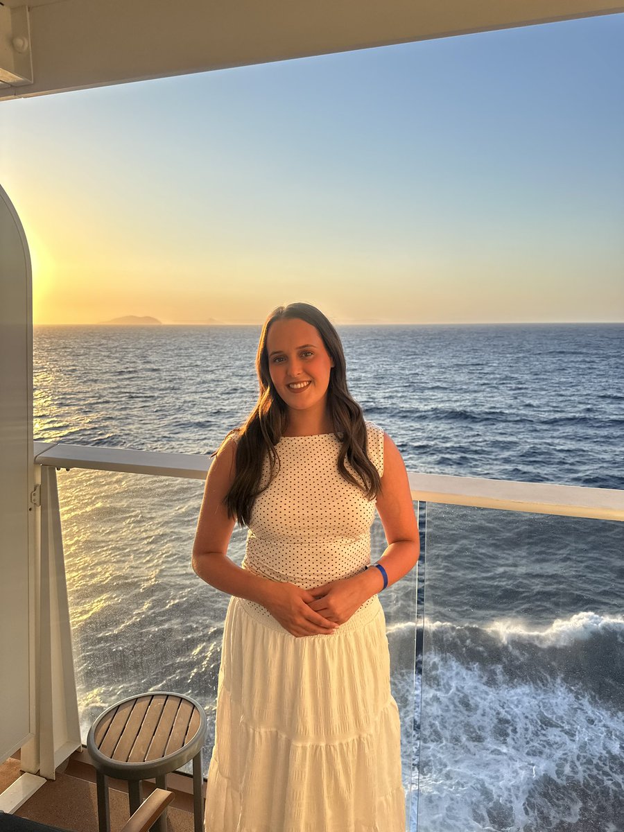 DPotter1702's tweet photo. Happy 27th Birthday to @emmapotter_ our beautiful, talented daughter &amp; sister. Your work ethic is unbelievable Em as demonstrated over the past few months with the effort you have put into your thesis. Hope you are having a well deserved relaxing day. We all love you lots! ❤️🎉🎂 https://t.co/0Yj0b1td4B