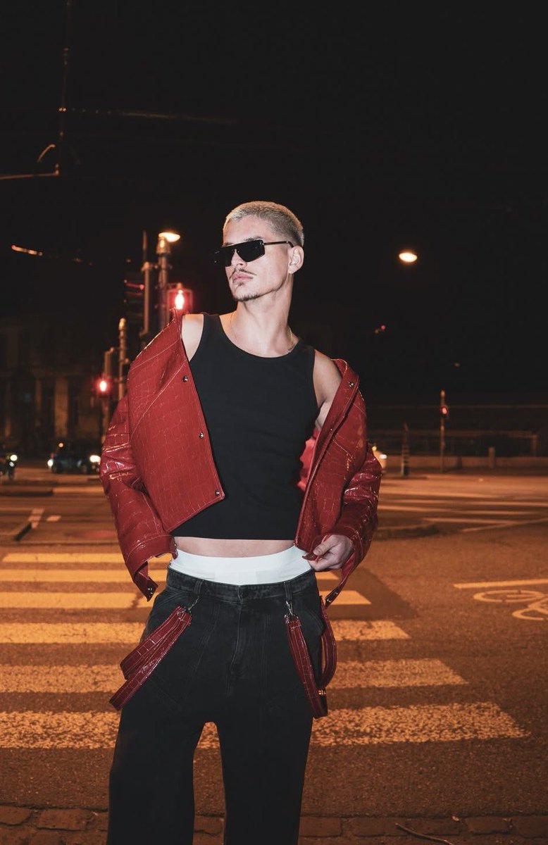 Elaaa✨ tweet media