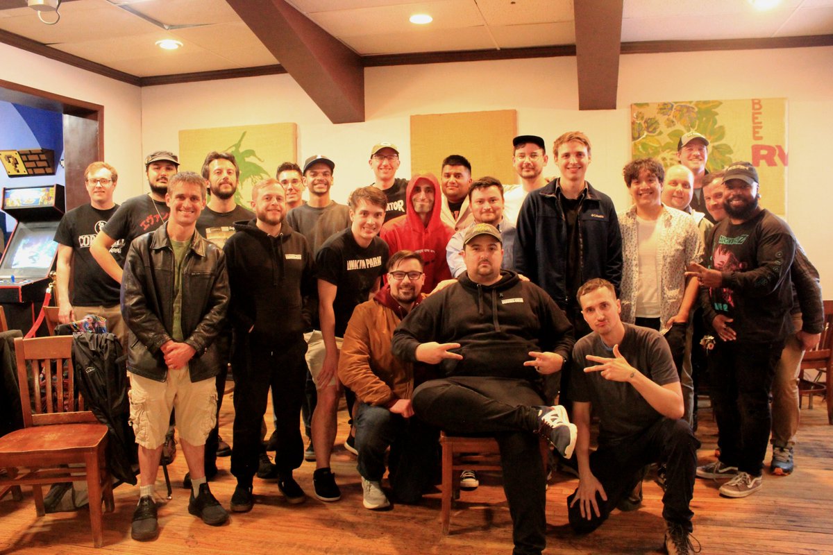IPHOTONI's tweet photo. Flew all the way to Richmond Virginia to film another pricless Halo LAN at a pub/brewery called The Answer, for my upcoming Halo LAN documentary.

If interested in participating in some classic Halo with a fantastic group of guys join their discord!
https://t.co/oM4qaguxQh https://t.co/375Q4CPBxw