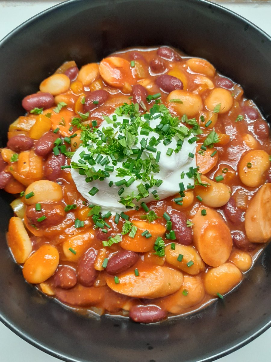 Karolína MJ tweet media