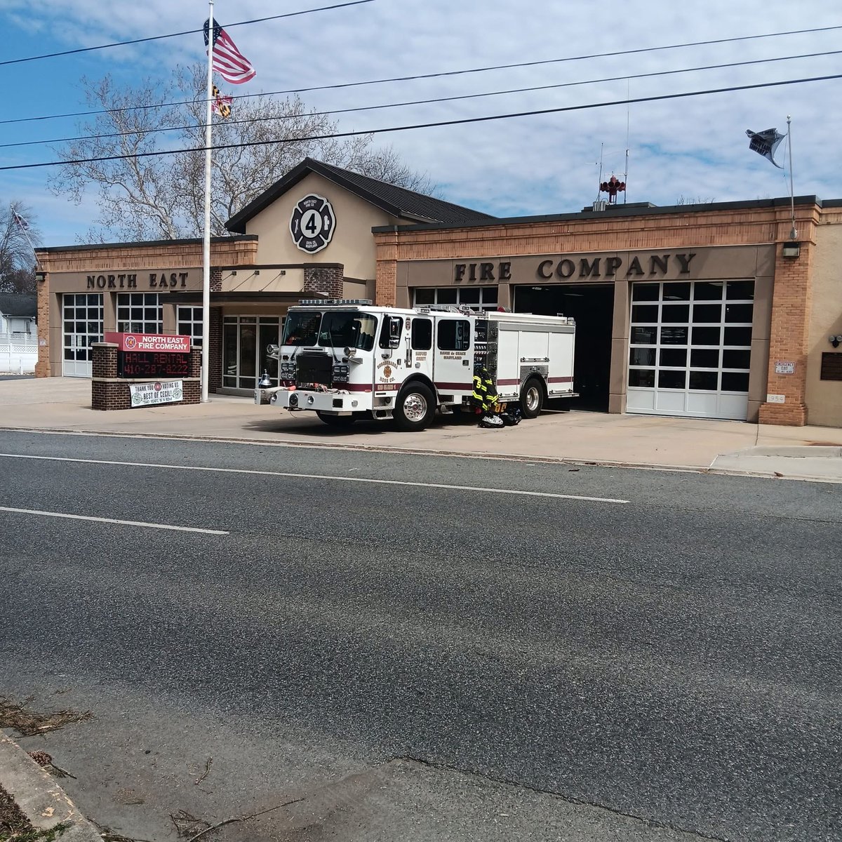 Engine 512, with six volunteers, is covering <a href="/NEFC4/">North East Fire Co Inc.</a> while their crews are on scene of a working fire in <a href="/SingerlyFire/">Singerly Fire Co.</a>’s first due. #havredegrace #hdg #shco