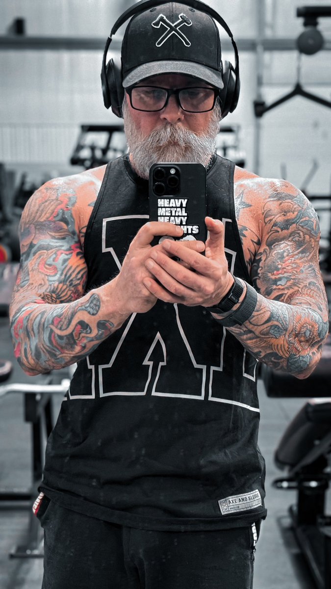 Zach West - Exxxotica Chicago tweet media