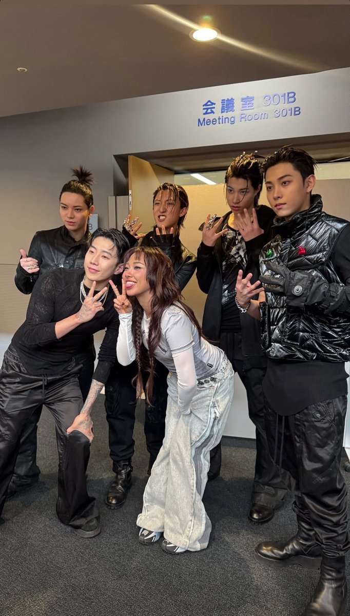 titi ♰ tweet media