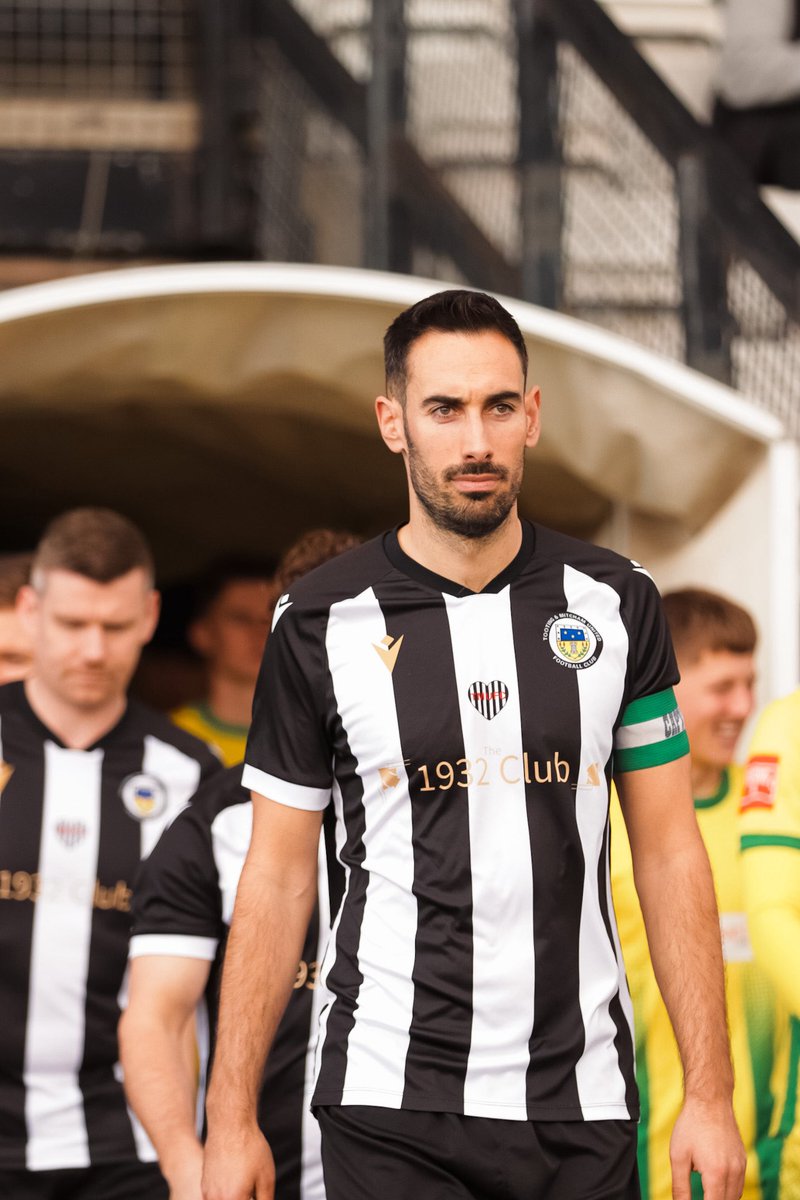 AndyOBrown's tweet photo. Playoffs here we come 👊 🤍 🖤 https://t.co/AwB1Cx0gdd