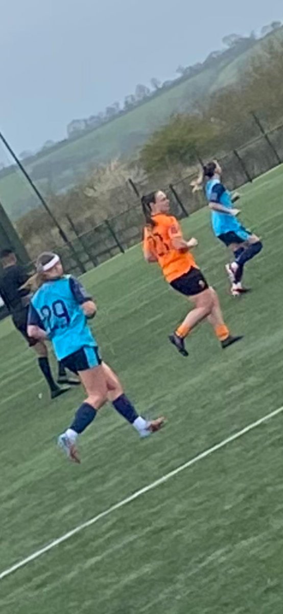 arvjj1979's tweet photo. Away at 3rd in the league today Rugby borough , 

The Big un in the starting 11 at left centre half ,

Winning 1-0,with 5 mins to go , lose 2-1 🙆‍♂️ unlucky Khalsa .

@JessHarvey44 90 mins toe to toe with 2 good forwards 👍👍👊👊

#nodossing #still16 #tier3 https://t.co/Uc1zpqbKN2
