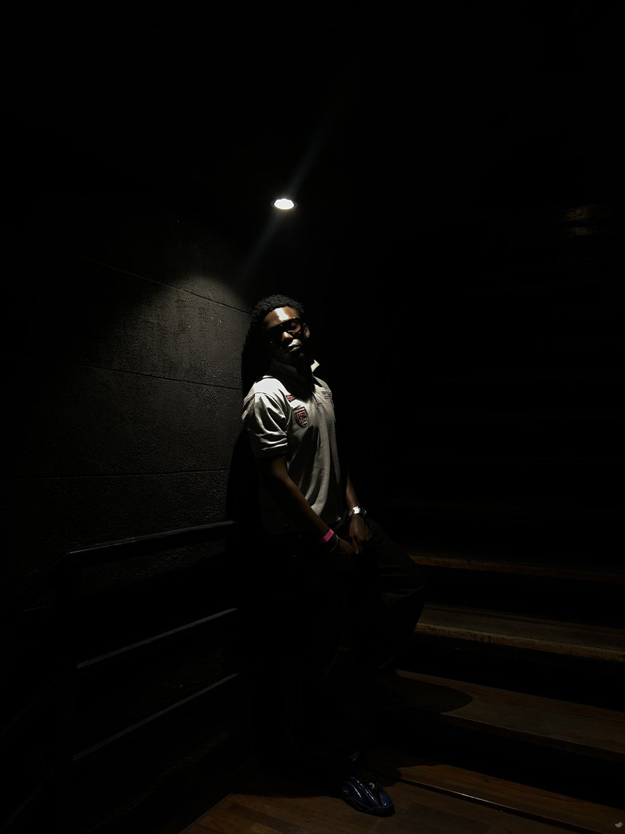 4koredele's tweet photo. Easy $wag 🎸⚡️ https://t.co/imEoecPSAk