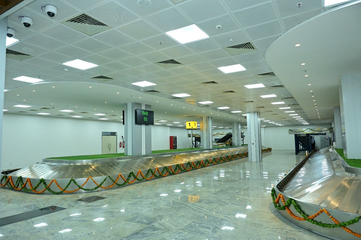 aaibplairport's tweet photo. The new Domestic Arrival Hall at the lower ground floor was inaugurated today at Raja Bhoj Airport, Bhopal by Hon’ble Minister of Civil Aviation Sh. Kinjarapu Rammohan Naidu through virtual mode. @MoCA_GoI @vipinkumarIAS @AAI_Official @aairedwr @JansamparkMP https://t.co/x1CsvSvIhU