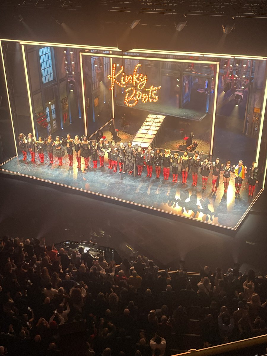 Harry ❯❯❯❯ tweet media