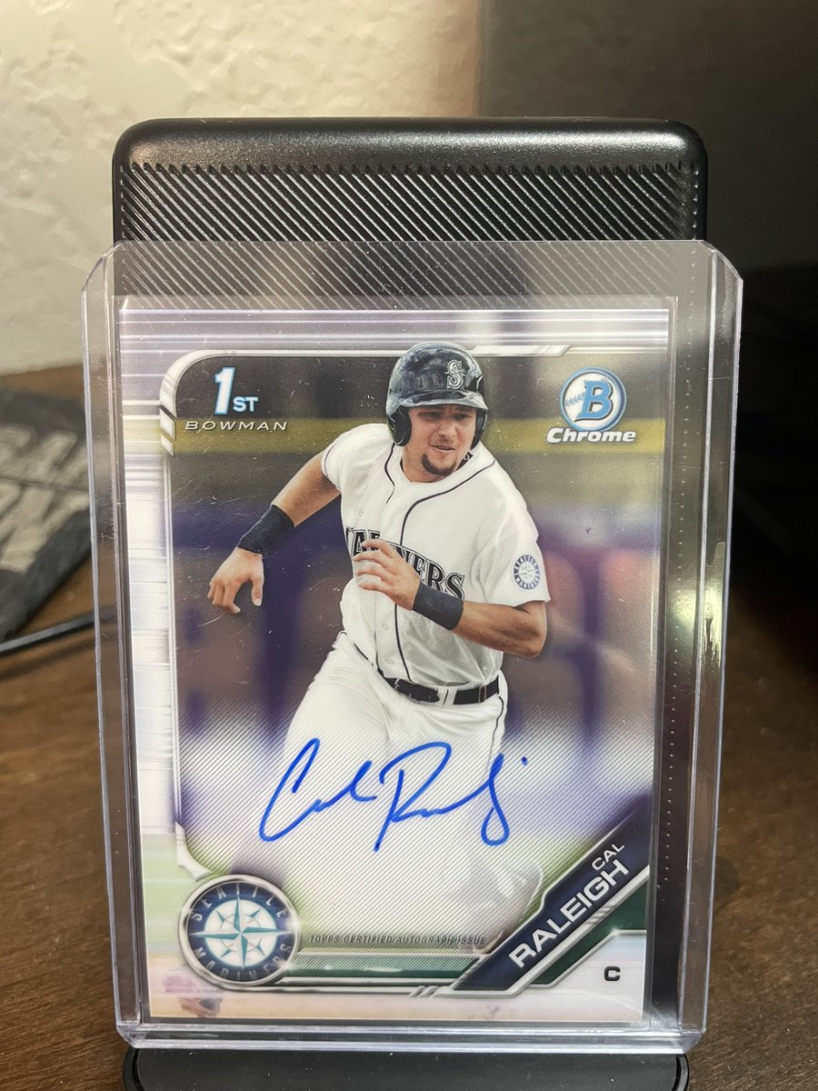 mattdulock's tweet photo. @Elliott0924 @lloydpparsons @davisdugout @premiercards_2 $350 https://t.co/0oYJ9q9g3e