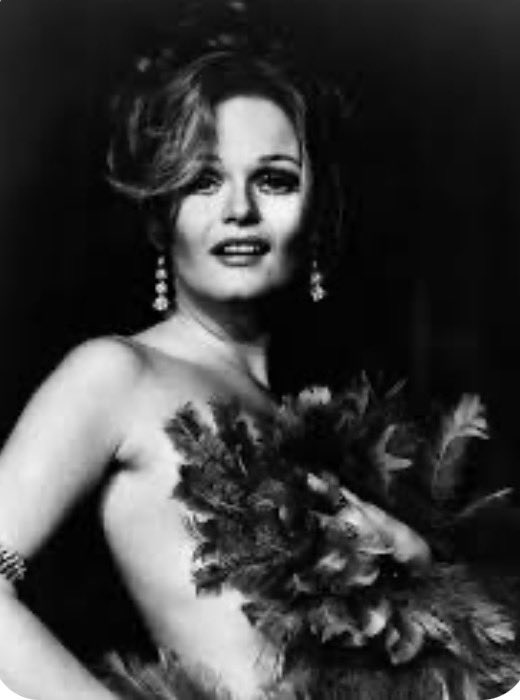 chaosmansonbook's tweet image. Commemorating actress (then “Vegas showgirl),” Valerie Perrine, who died last week. From the archive, never-before published LAPD investigative interviews with Jay Sebring’s close friend, Gino Wattke, and Perrine, who was seeing Sebring in the weeks before his death. RIP.