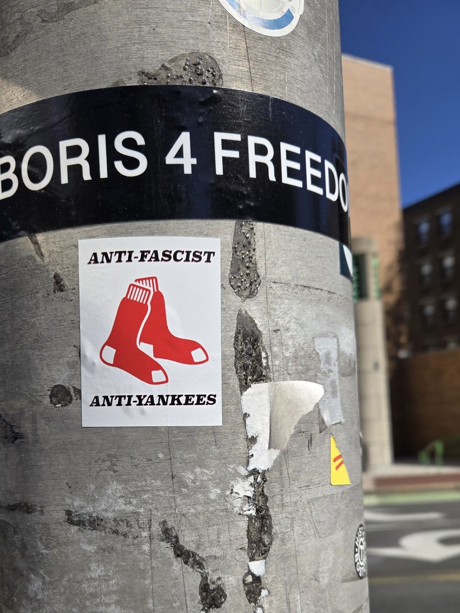 christine 🌿 tweet media