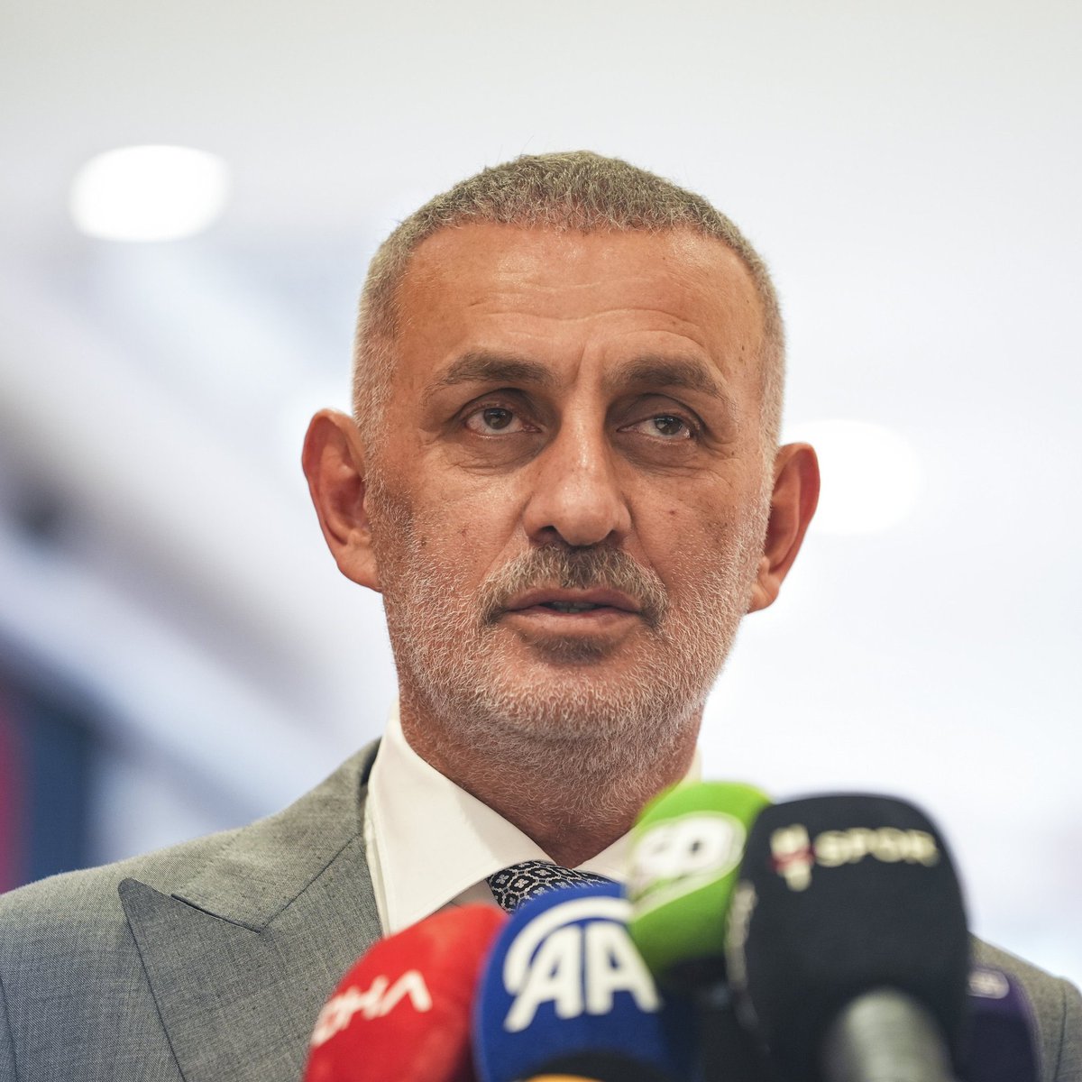 Erdem Özveren tweet media