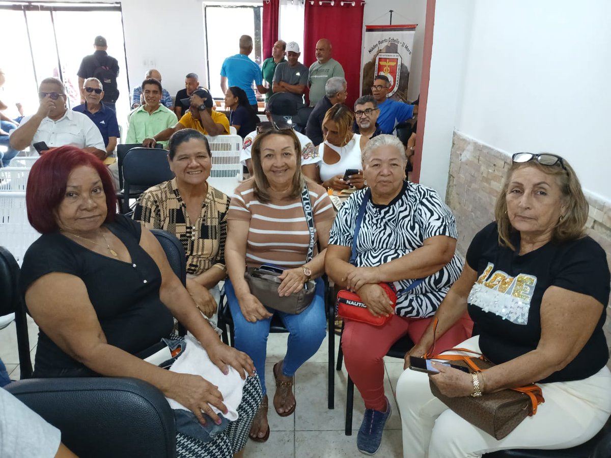 petroamigosvzla's tweet photo. ¡Gran ambiente en nuestra Asamblea General Ordinaria 2025! ⛽️🎉
Nos llena de orgullo y emoción ver el salón lleno de asociados comprometidos con el futuro de nuestra Asociación. Hoy, en la Asamblea de Petro Amigos, la energía es increíble.
Es reconfortante ver rostros conocidos y dar la bienvenida a nuevos miembros, todos unidos por un objetivo común: fortalecer nuestra comunidad y seguir creciendo juntos.
¿Estás aquí? ¡Búscate en las fotos y etiqueta a tus compañeros de Petro Amigos! 👋👇
#PetroAmigos #Asamblea2025  #CreciendoJuntos #EnergíaQueUne #ComunidadPetroAmigos