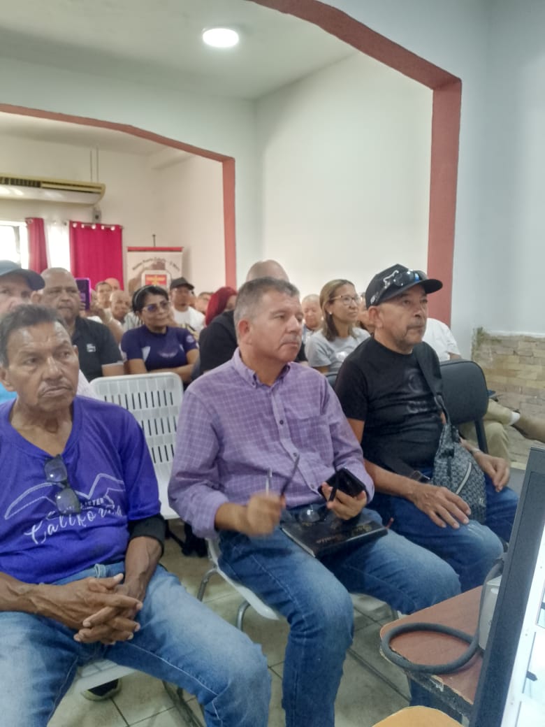 petroamigosvzla's tweet photo. ¡Gran ambiente en nuestra Asamblea General Ordinaria 2025! ⛽️🎉
Nos llena de orgullo y emoción ver el salón lleno de asociados comprometidos con el futuro de nuestra Asociación. Hoy, en la Asamblea de Petro Amigos, la energía es increíble.
Es reconfortante ver rostros conocidos y dar la bienvenida a nuevos miembros, todos unidos por un objetivo común: fortalecer nuestra comunidad y seguir creciendo juntos.
¿Estás aquí? ¡Búscate en las fotos y etiqueta a tus compañeros de Petro Amigos! 👋👇
#PetroAmigos #Asamblea2025  #CreciendoJuntos #EnergíaQueUne #ComunidadPetroAmigos