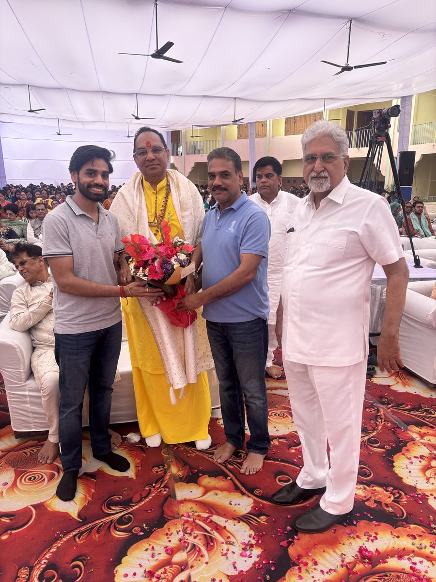 KumarDinesh185's tweet photo. परमाध्यक्ष श्री जयराम आश्रम,
पूज्य महाराज श्री ब्रह्म स्वरूप ब्रह्मचारी जी को जन्मदिवस की हार्दिक शुभकामनाएँ  भगवान जी से प्रार्थना है कि आपको उत्तम स्वास्थ्य, दीर्घायु प्रदान करें, ताकि आपका मार्गदर्शन समाज को निरंतर मिलता रहे।
!! जय श्री गंगा मैया जी की !! 🙏 https://t.co/dE3WUAQeuy