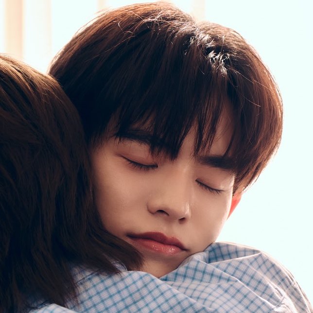 เป็นเพราะด้วงรักเธอมากเกินไป
เลยมองว่าเธอน่ารักกว่าใครเลย ꒰৯(♡ ᴗ͈ . ᴗ͈ )