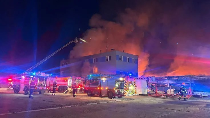 Antifa_Ultras tweet media