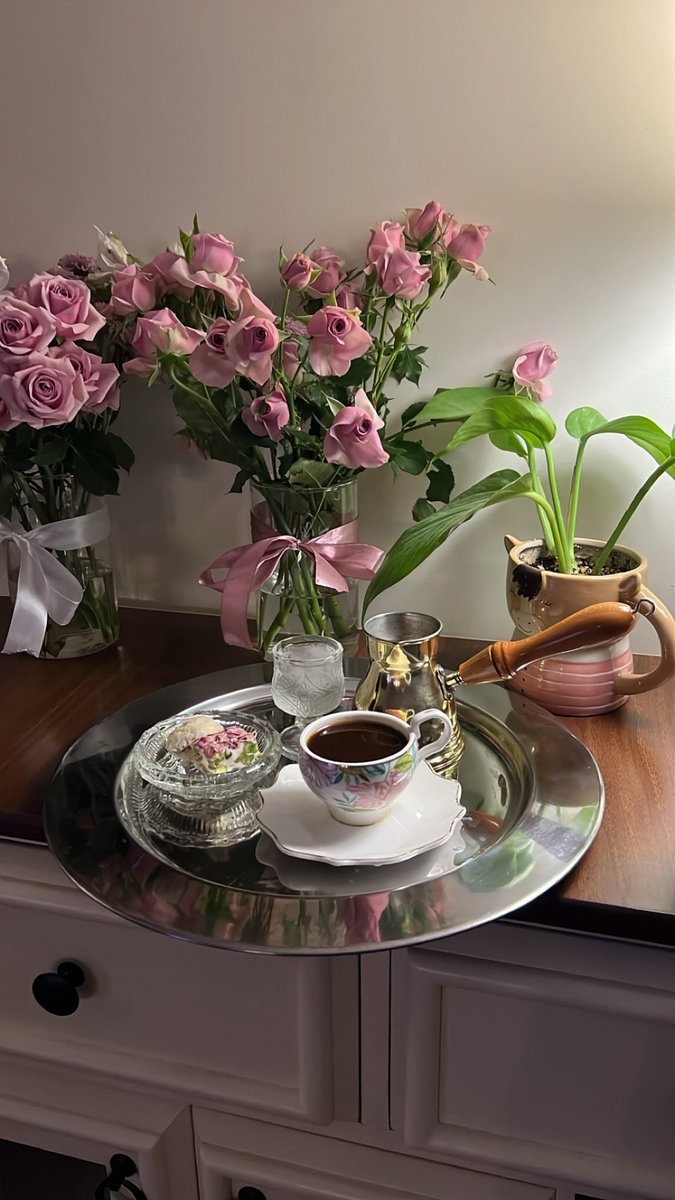 الأخصائية وجود tweet media