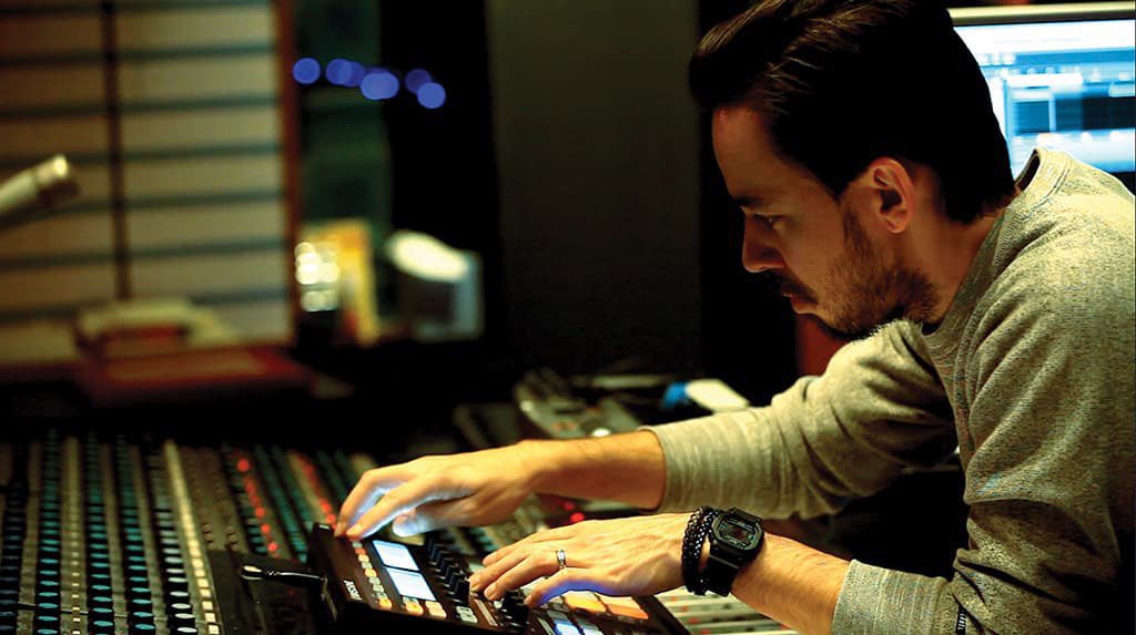 Sophthesoldier's tweet photo. Our very own @mikeshinoda https://t.co/b0ut9hl6yp