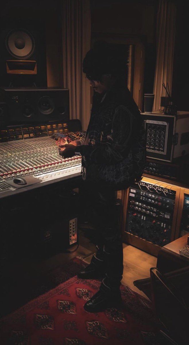 AkzWhoMatter tweet media