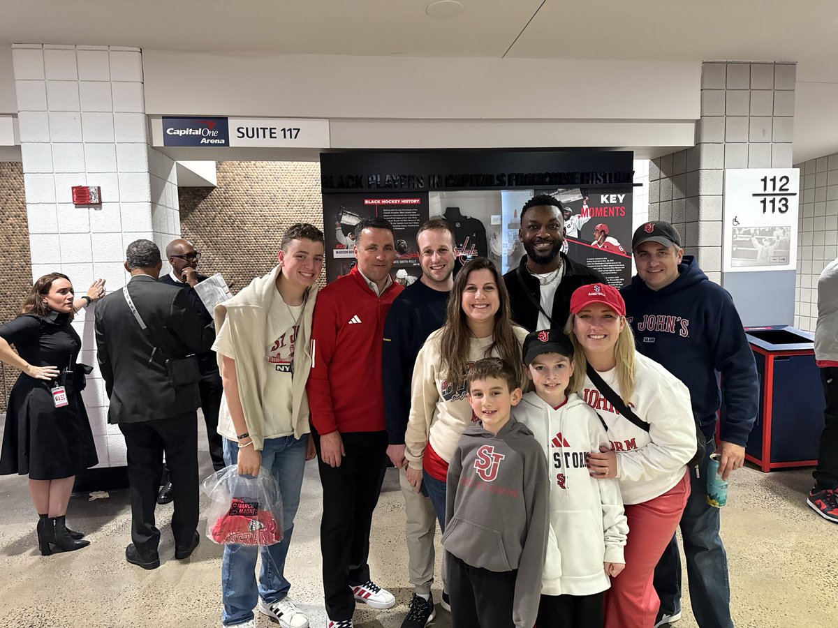 Result wasn’t what we wanted, but it was so amazing to feel all the St. John’s love in the Capital city this weekend. A <a href="/BIGEAST/">BIG EAST Conference</a> and <a href="/StJohnsRedStorm/">St. John's Red Storm</a> family reunion in DC. 

Cheering for the Huskies to get it done tonight.