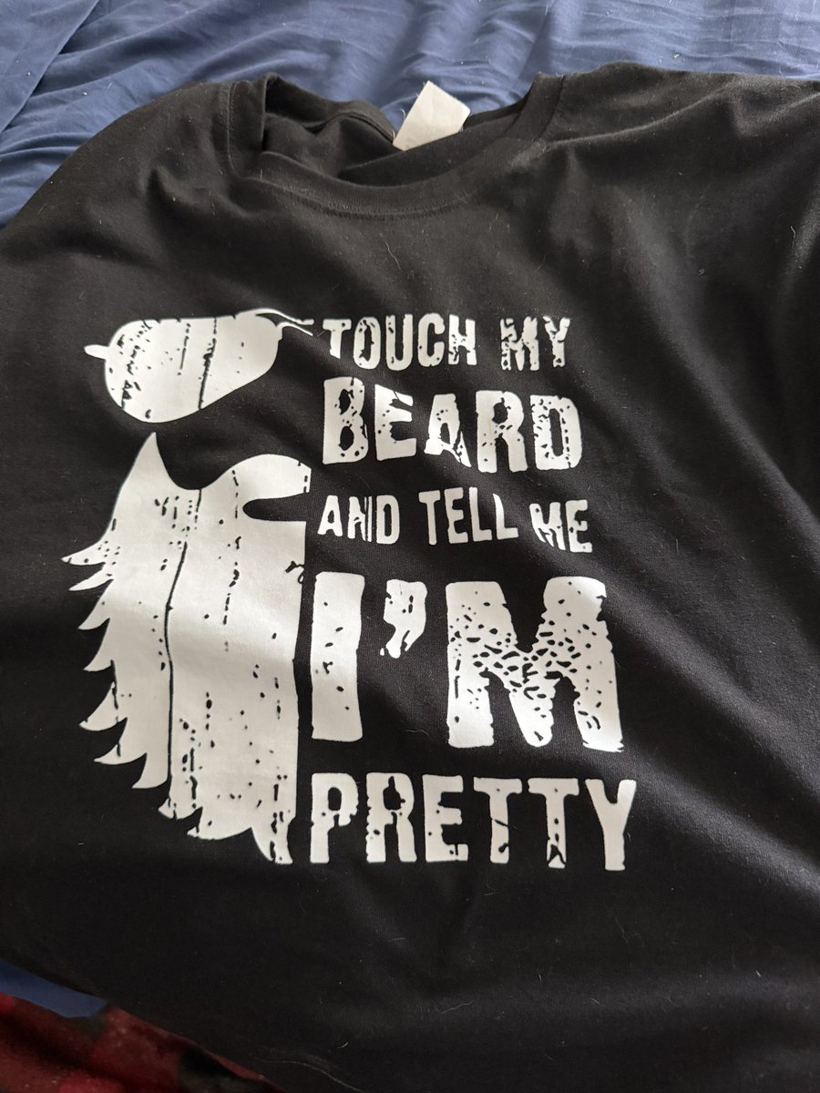 Line forms on the left, single file, please. 🧔
