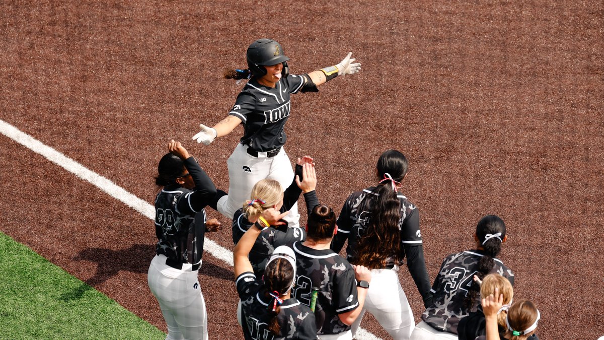Iowa Softball tweet media