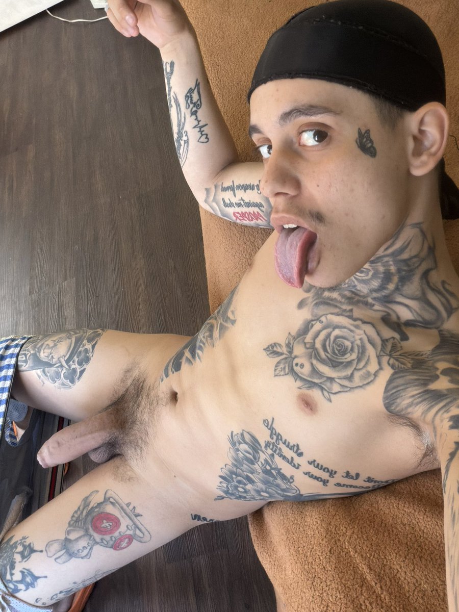 felixDhung's tweet photo. Boredom *** lmfaoaoo https://t.co/zs7bzgW2ss