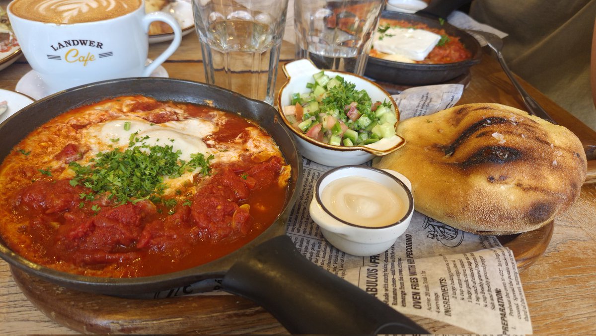 tina 🛁 tweet media