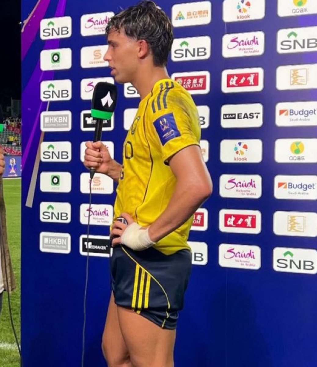 نيوف 17 tweet media