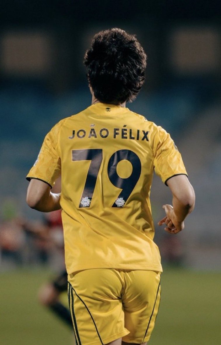 نيوف 17 tweet media