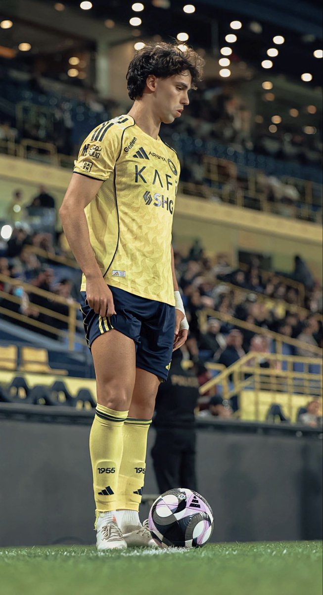 نيوف 17 tweet media