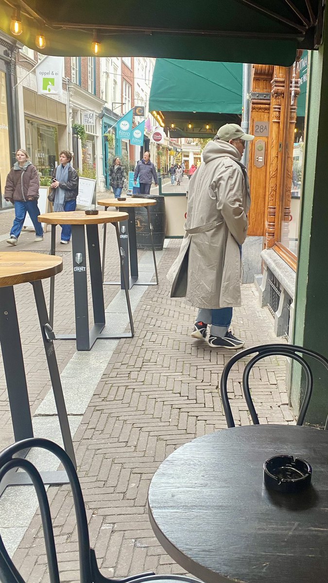 houseofcouture's tweet photo. Strolling around in Den Haag City.... https://t.co/mDZjR5SosD