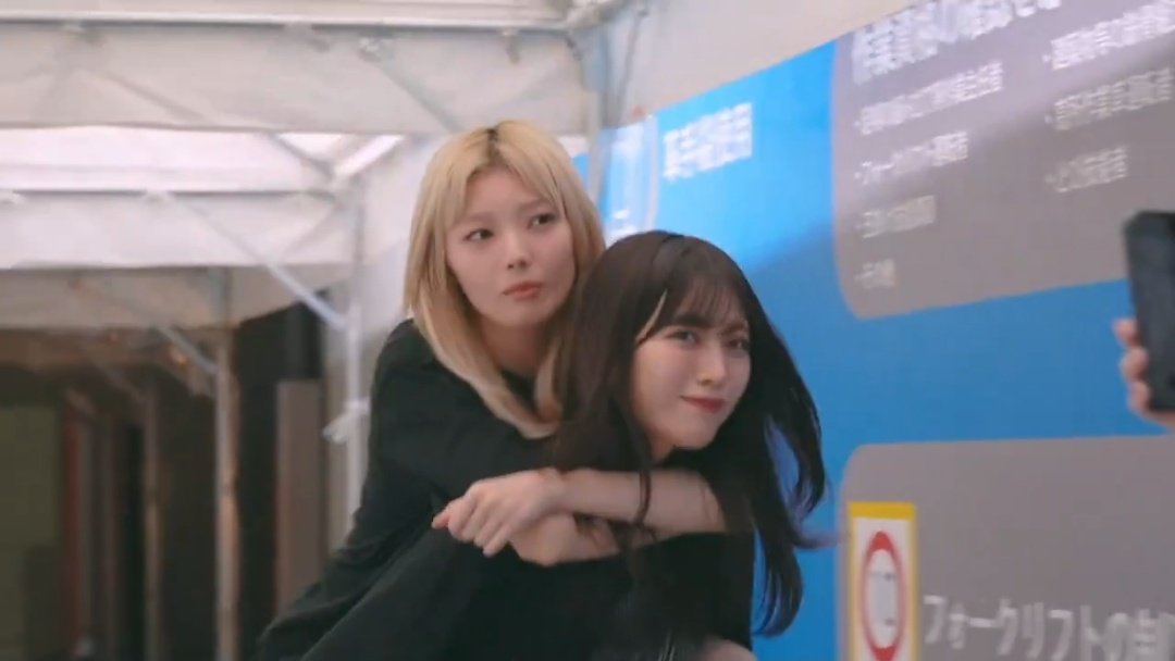 lil_$aku$aku⊿🌸 tweet media