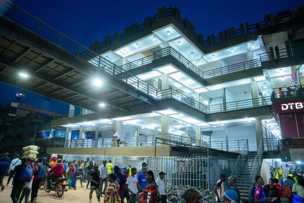 Kampala's getting a major glow-up. Hats off to President Museveni's government for pushing urban modernization.The city's vibes are on. From streets to skyscrapers, Uganda's urban future looks bright.
#GoldenPosts <a href="/KCCAED/">Sharifah Buzeki</a> <a href="/GCICUganda/">Government Citizen Interaction Centre</a> <a href="/GovUganda/">Government of Uganda</a> <a href="/UCC_ED/">Hon. Nyombi Thembo</a> <a href="/KagutaMuseveni/">Yoweri K Museveni</a> <a href="/KCCAUG/">Kampala Capital City Authority (KCCA)</a>