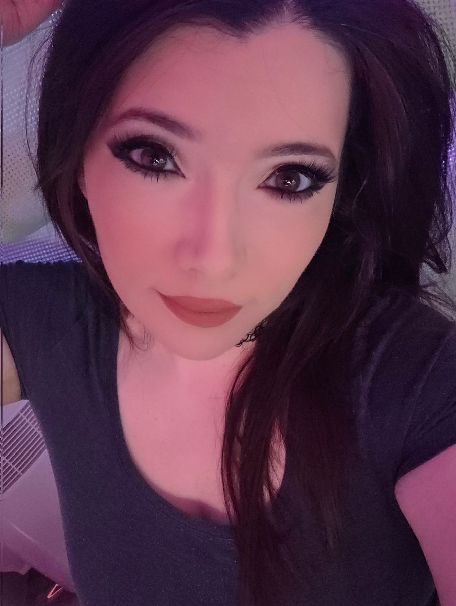 Caiyth's tweet photo. Going live with some more #crimsondesert 👀 What shenanigans are we going to get into tonight? 😂😌 #twitch #twitchstreamer #twitchpartner #girlsoftwitch https://t.co/ni15trs1VR