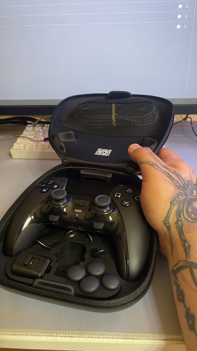 skjIIz's tweet photo. Muchas gracias 🔥 @SynthexEsports a seguir con el grind 🫶🏻 https://t.co/rC6sUEucbt
