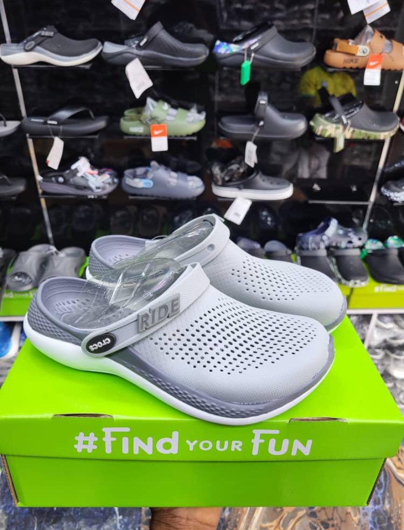 Dinero Crocs 🚚 tweet media