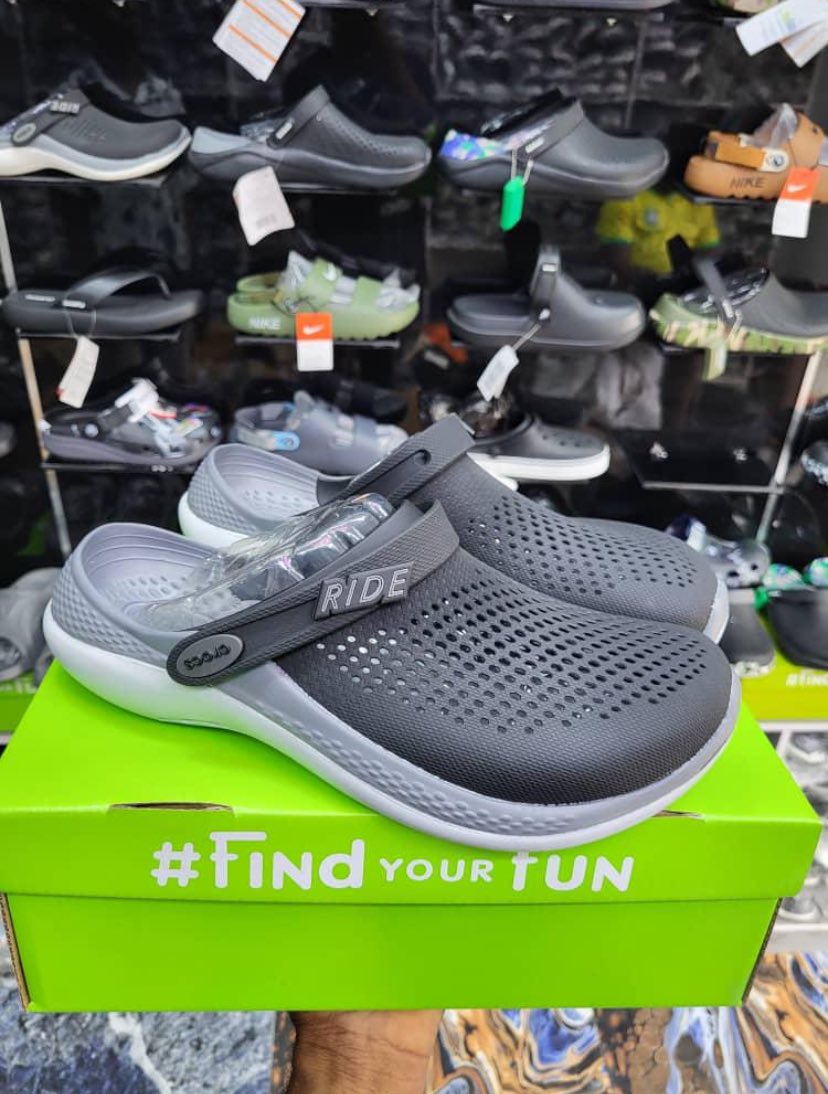Dinero Crocs 🚚 tweet media