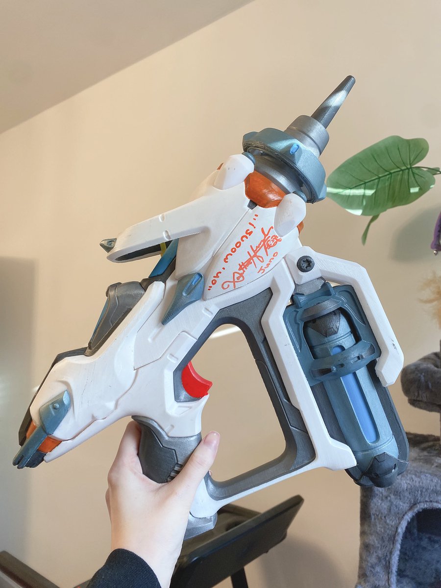 Juno’s blaster ⋆.˚ ☾ .⭒˚

#juno #overwatch